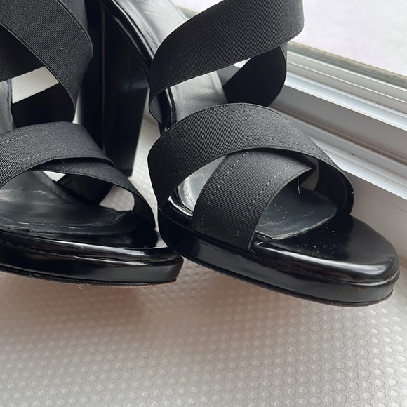 ✨Host pick✨ Stuart Weitzman / Black Elastic Strappy Heels / Size 9 - Picture 7 of 15